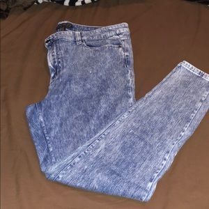 Forever 21 plus skinny jeans